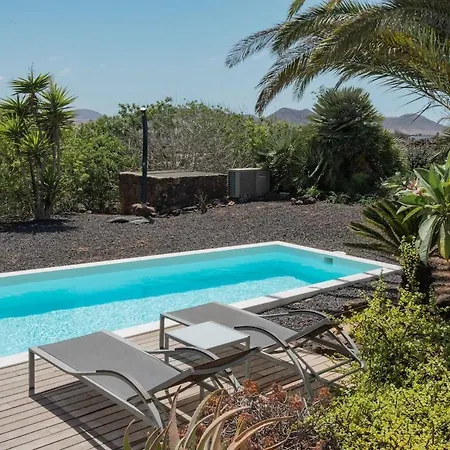 Majanicho Rock By Aura Collection Villa La Oliva