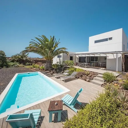 Villa Majanicho Rock By Aura Collection *